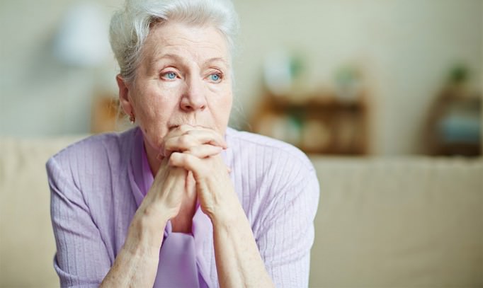 La solitude chez les personnes âgées, les conseils pour en finir