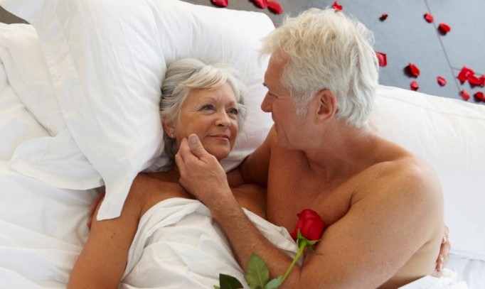 Le sexe après 60 ans : pourquoi est-il si différent mais toujours épanouissant ?