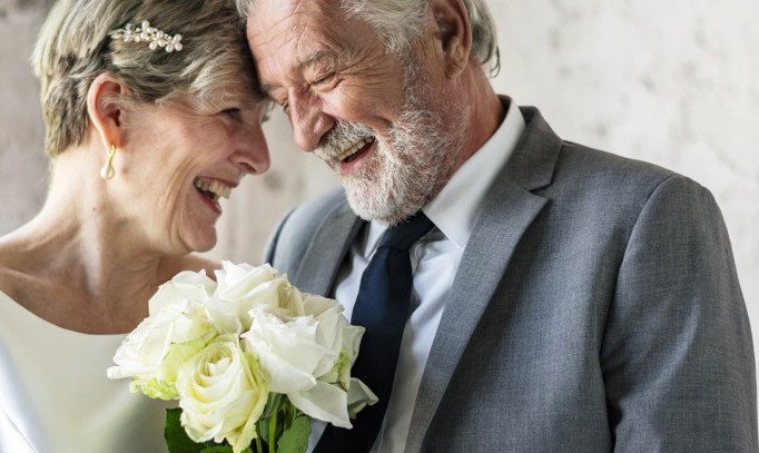 Mariage après 60 ans : bonne ou mauvaise idée ?